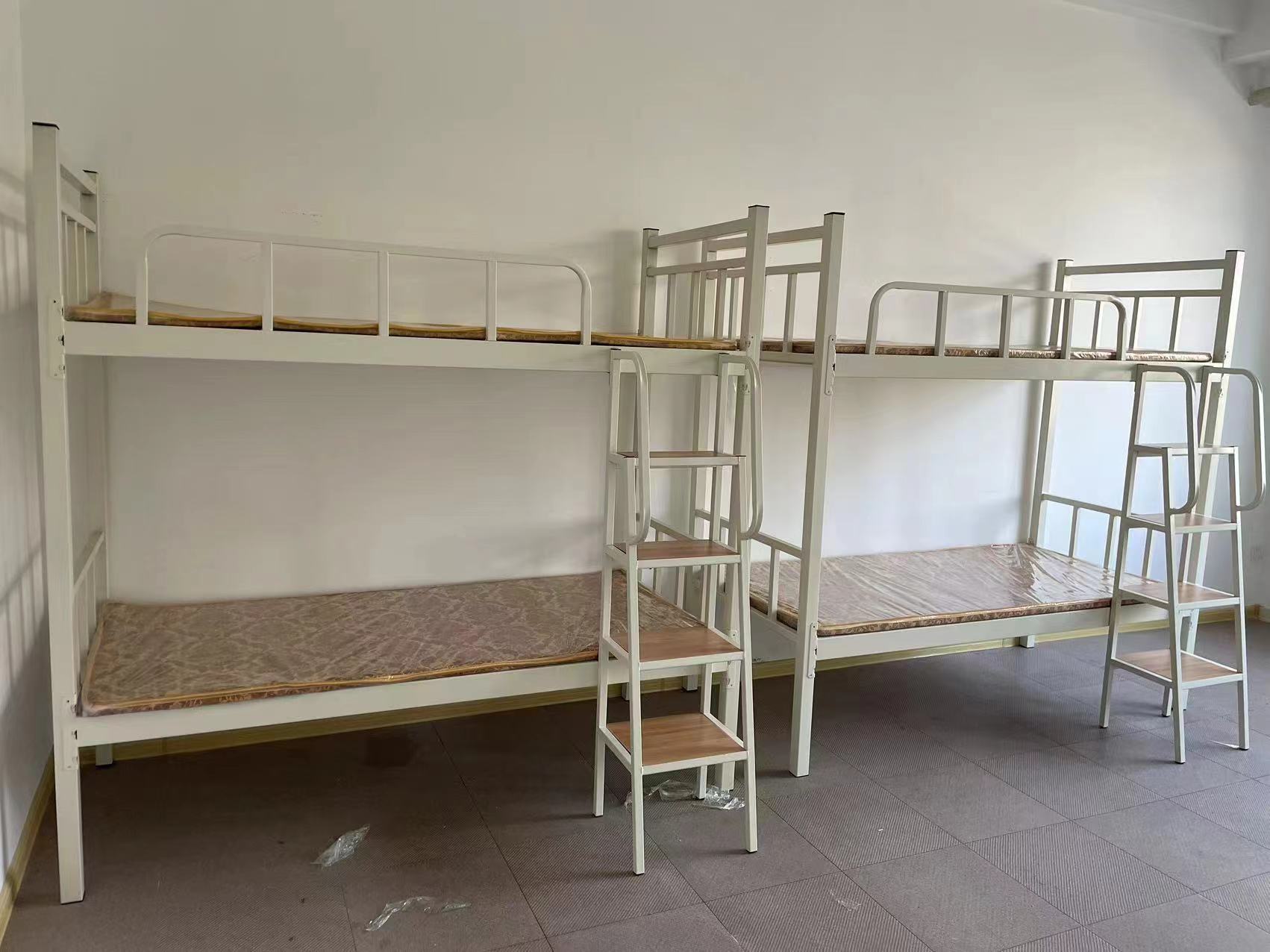 
                                    大連市足球運動學校